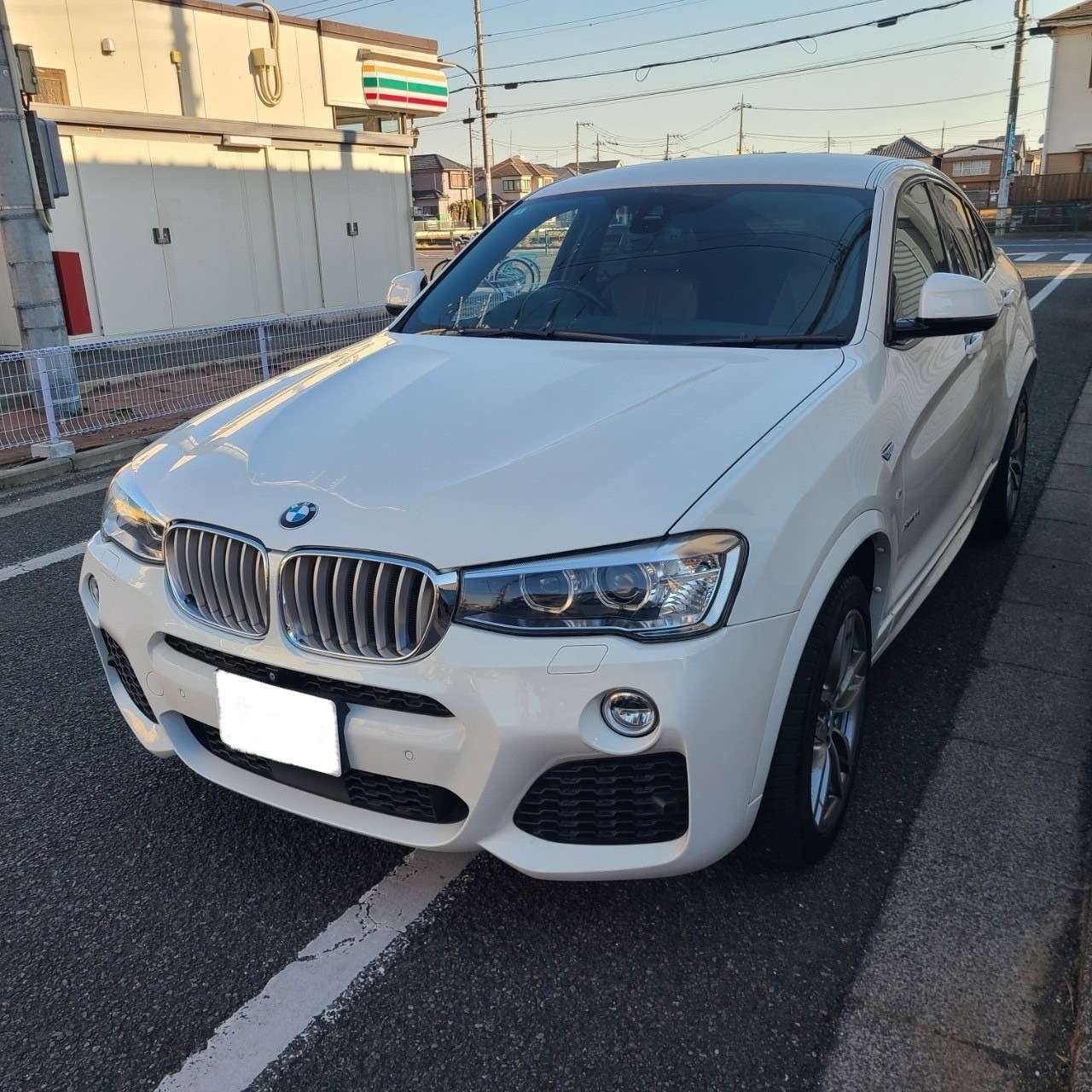 ＢＭＷ X4 ｘＤｒｉｖｅ2.8i　 Mスポーツ　4WD