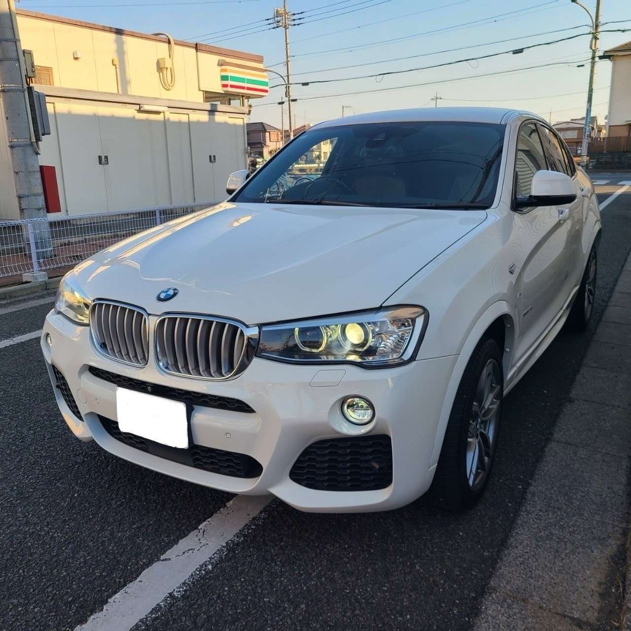 ＢＭＷ X4 ｘＤｒｉｖｅ2.8i　 Mスポーツ　4WD