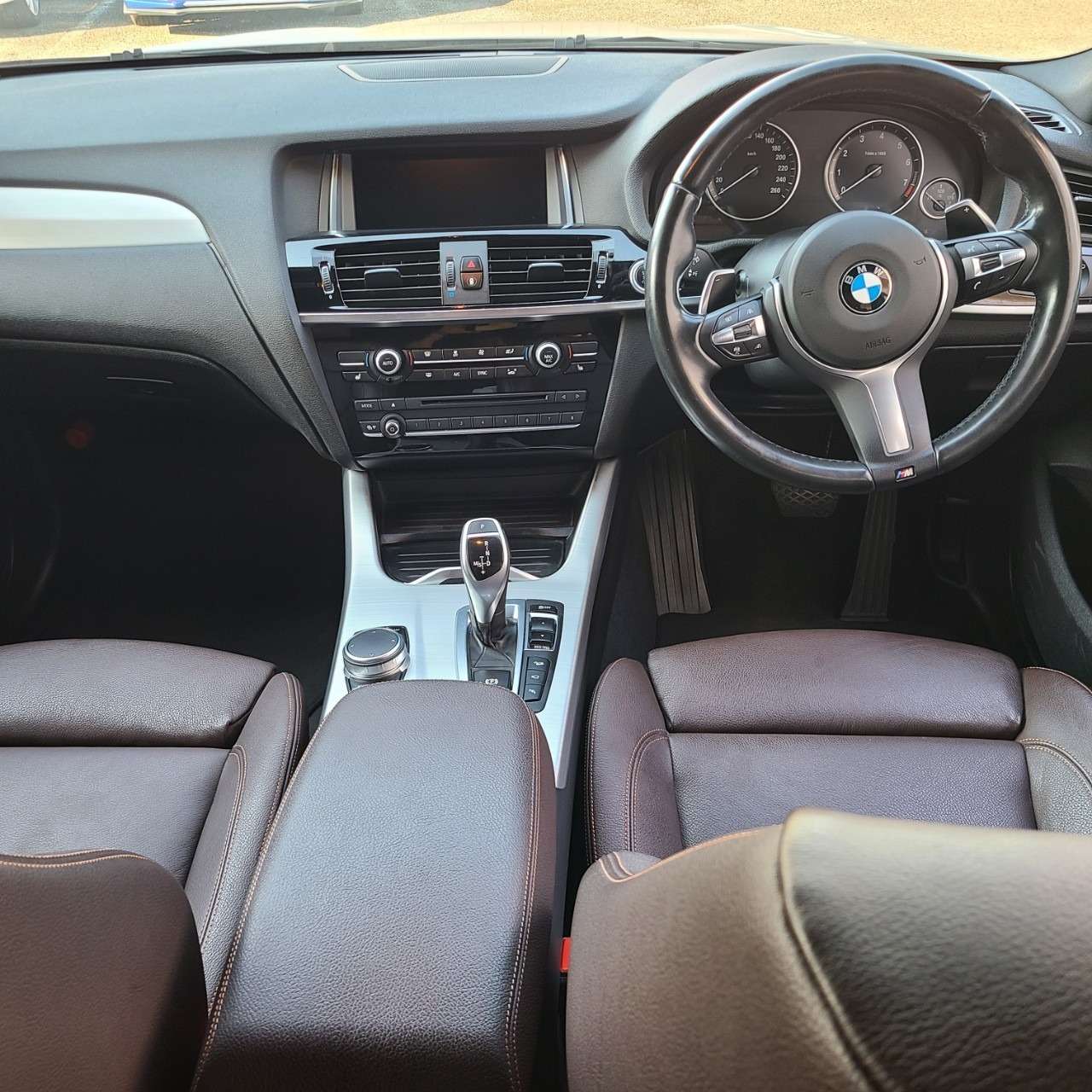 ＢＭＷ X4 ｘＤｒｉｖｅ2.8i　 Mスポーツ　4WD