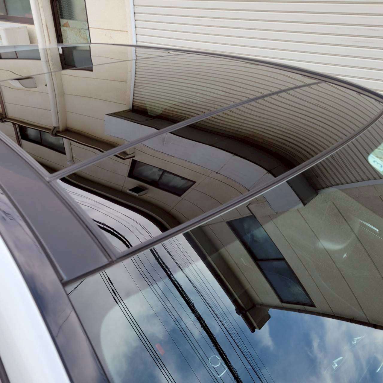 ベンツB180スポーツ　パノラマルーフ＆黒革スポーツシート