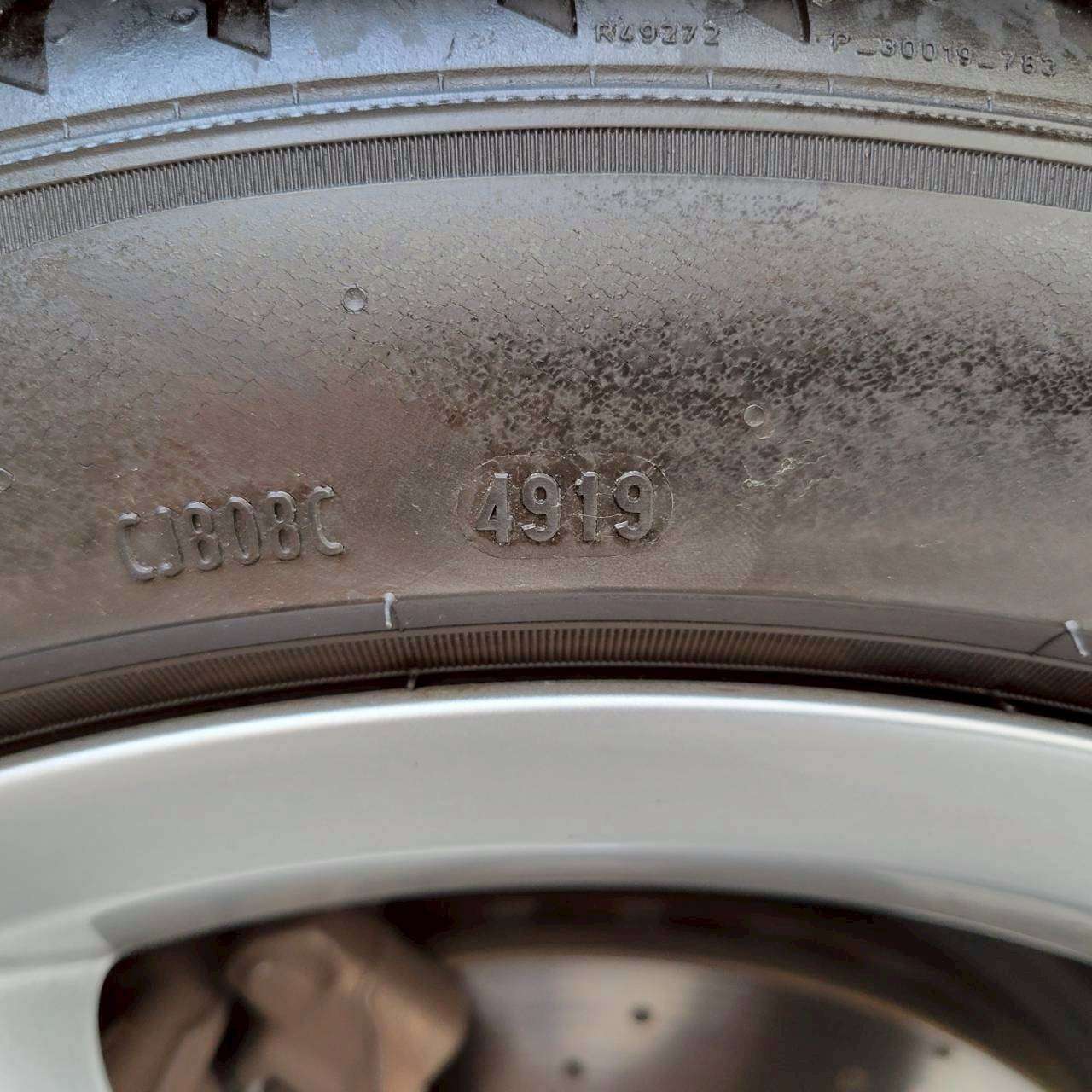 ベンツB180スポーツ　パノラマルーフ＆黒革スポーツシート