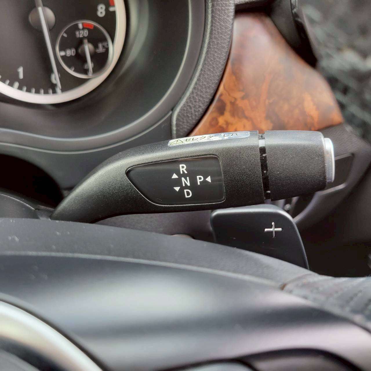 ベンツB180スポーツ　パノラマルーフ＆黒革スポーツシート