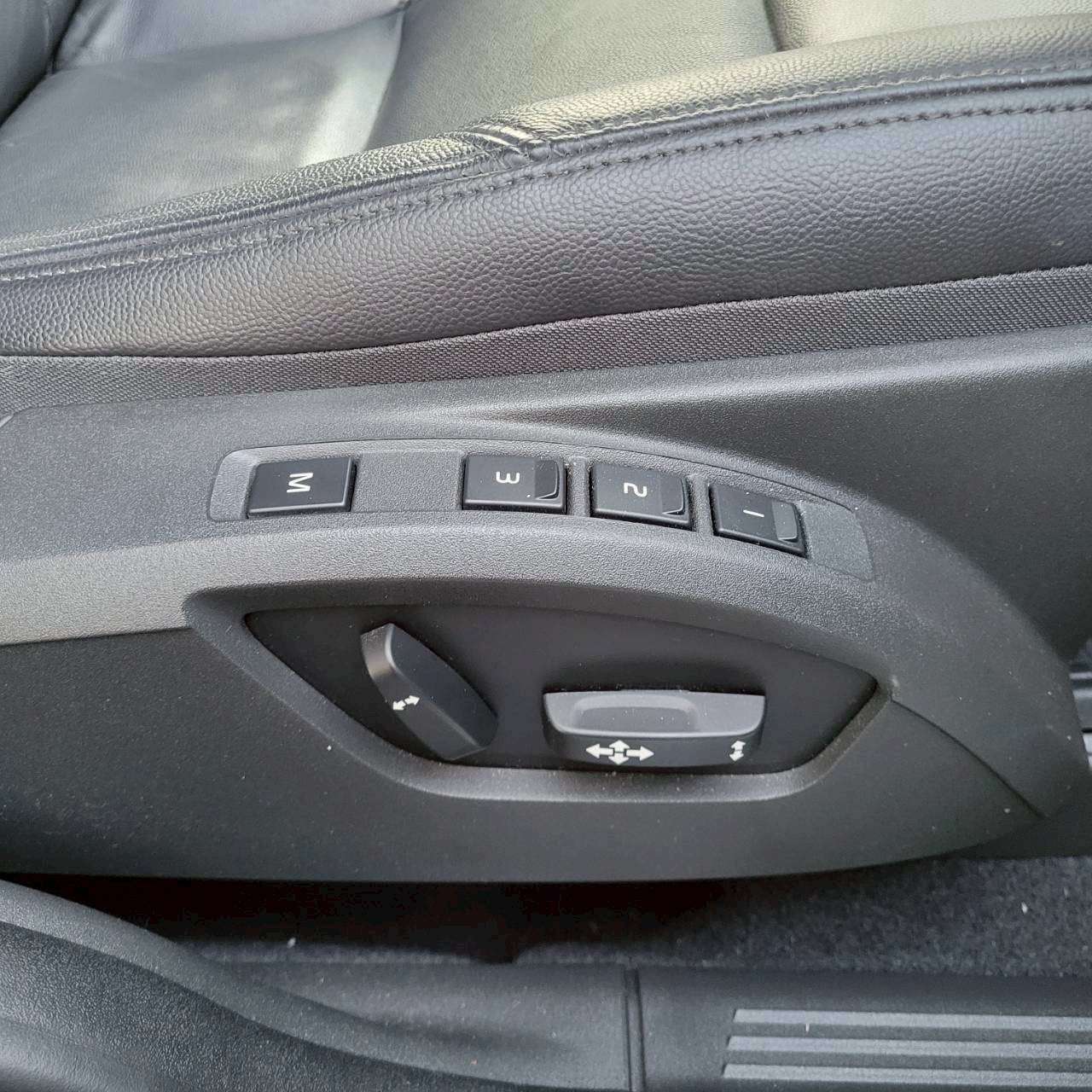 ボルボV50　2.0クラシック　特別仕様車