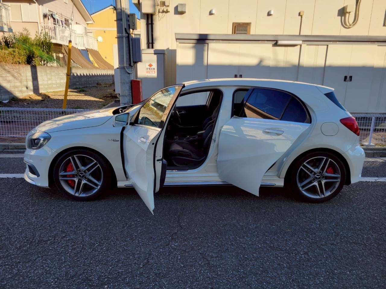 ベンツA45AMG   4WD ホワイト