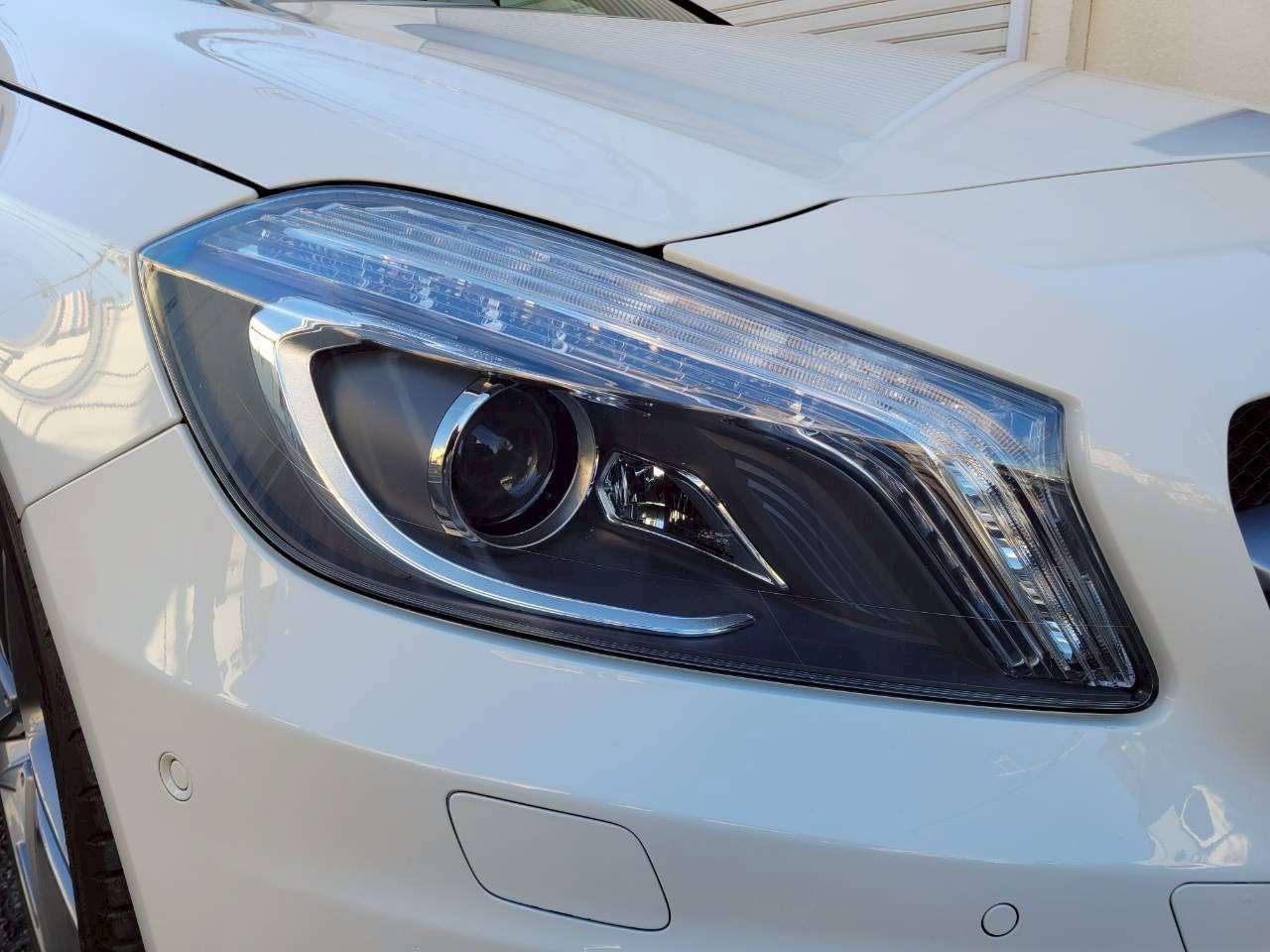 ベンツA45AMG   4WD ホワイト