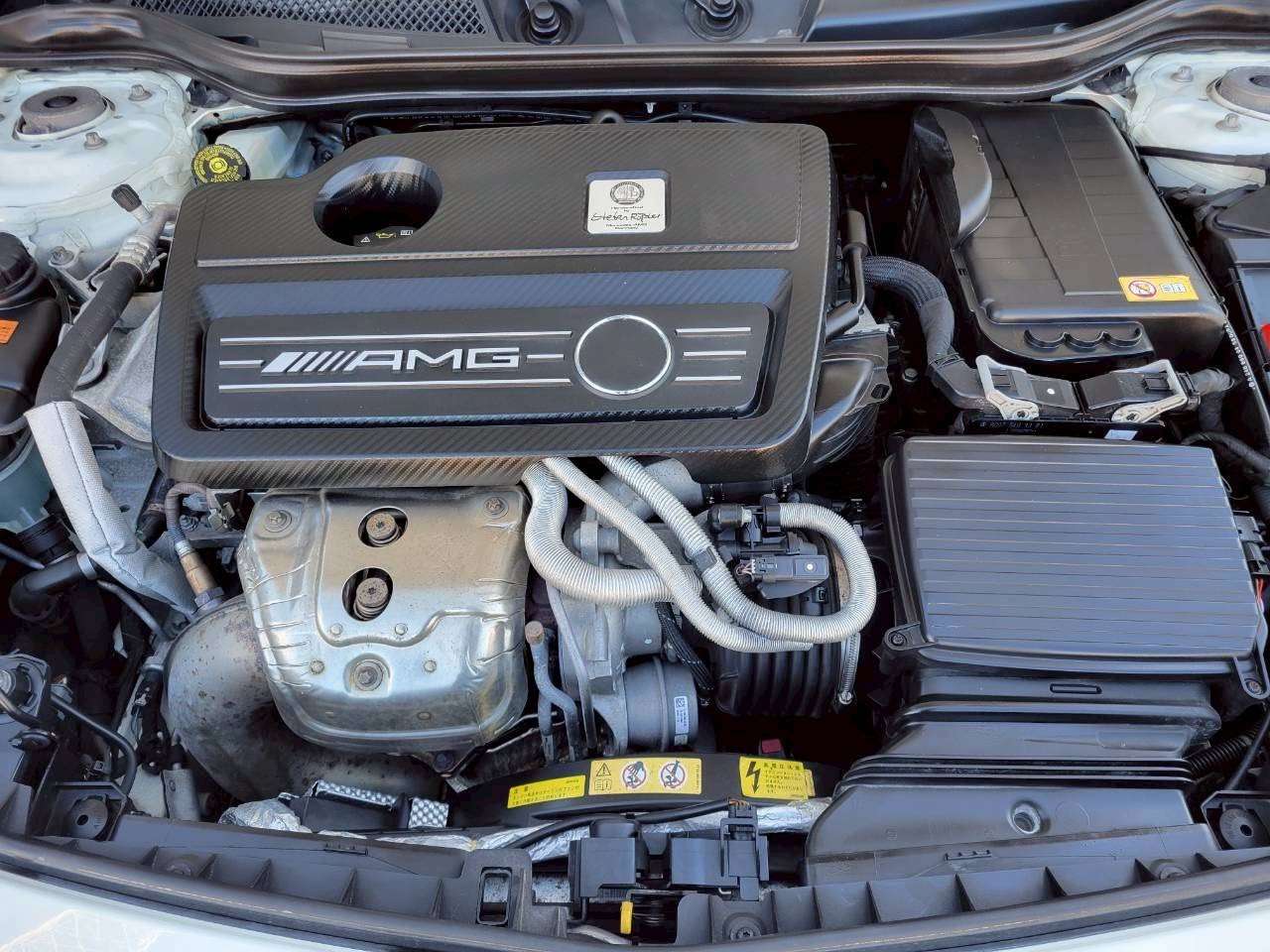 ベンツA45AMG   4WD ホワイト