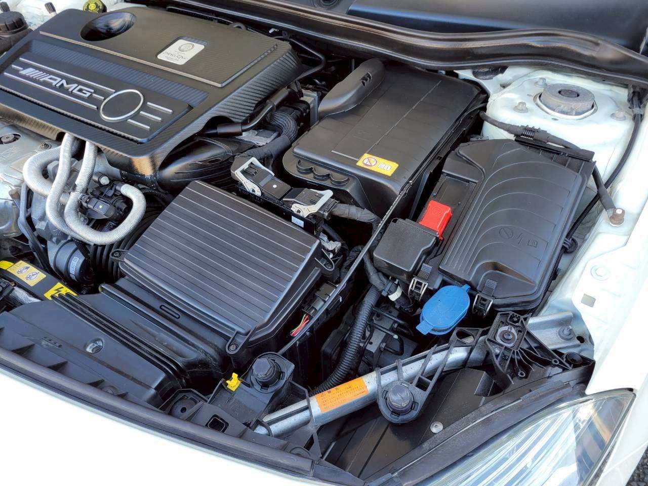 ベンツA45AMG   4WD ホワイト