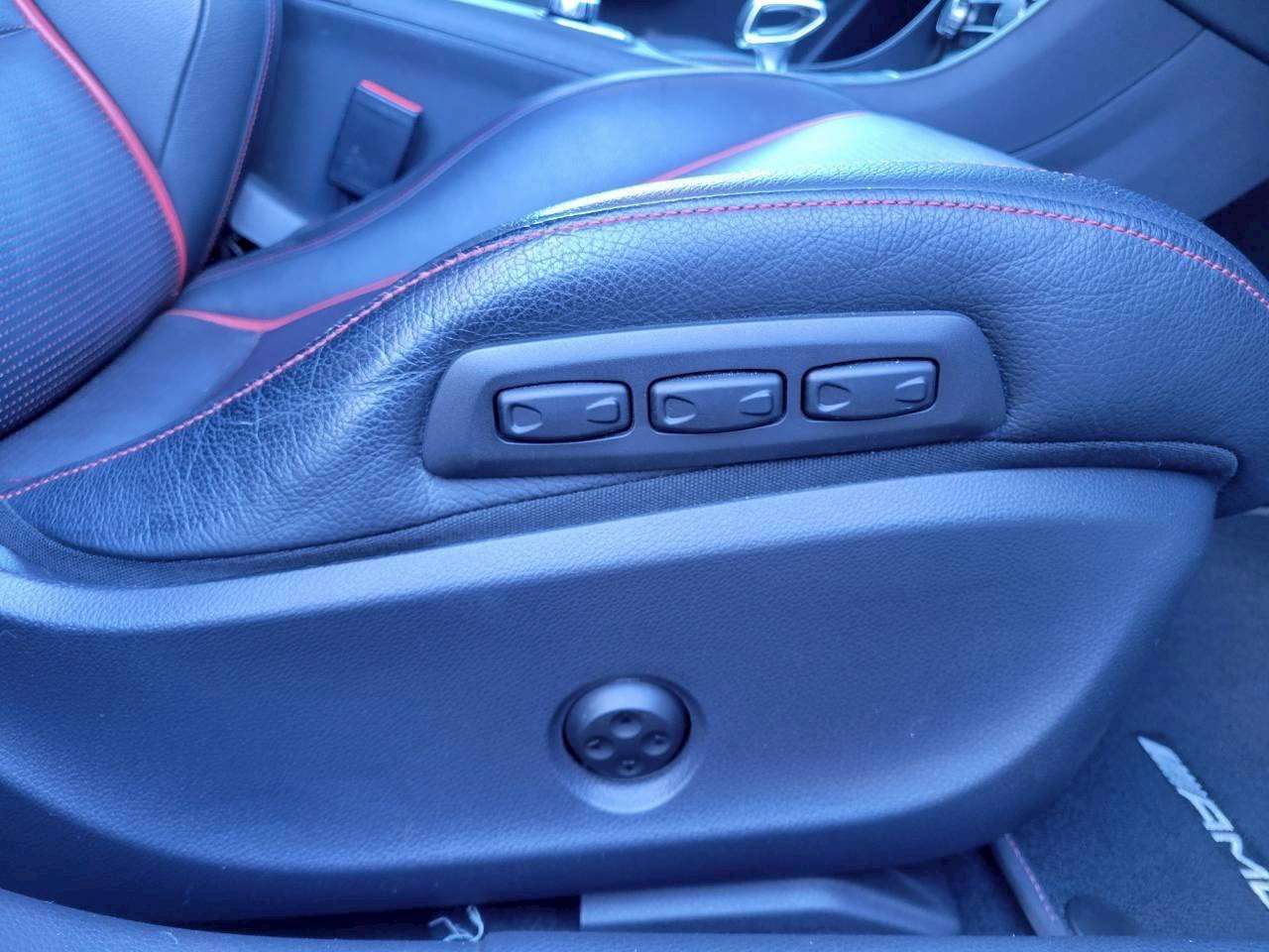 ベンツA45AMG   4WD ホワイト