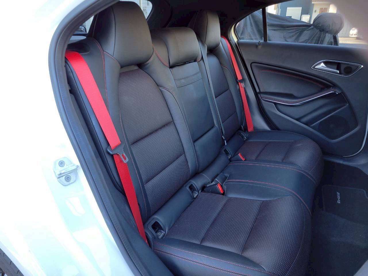 ベンツA45AMG   4WD ホワイト