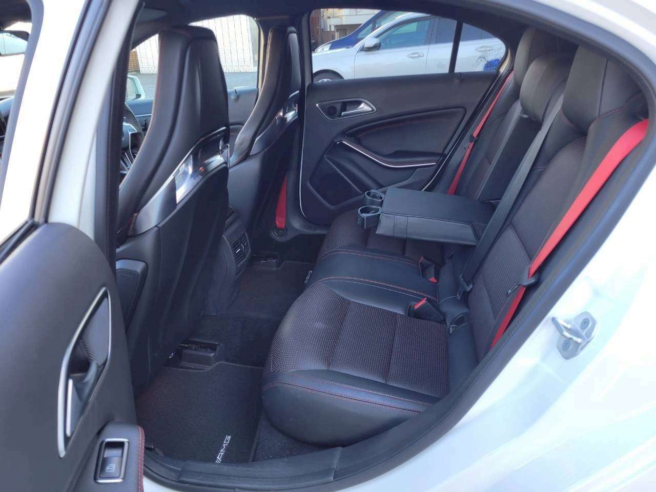 ベンツA45AMG   4WD ホワイト