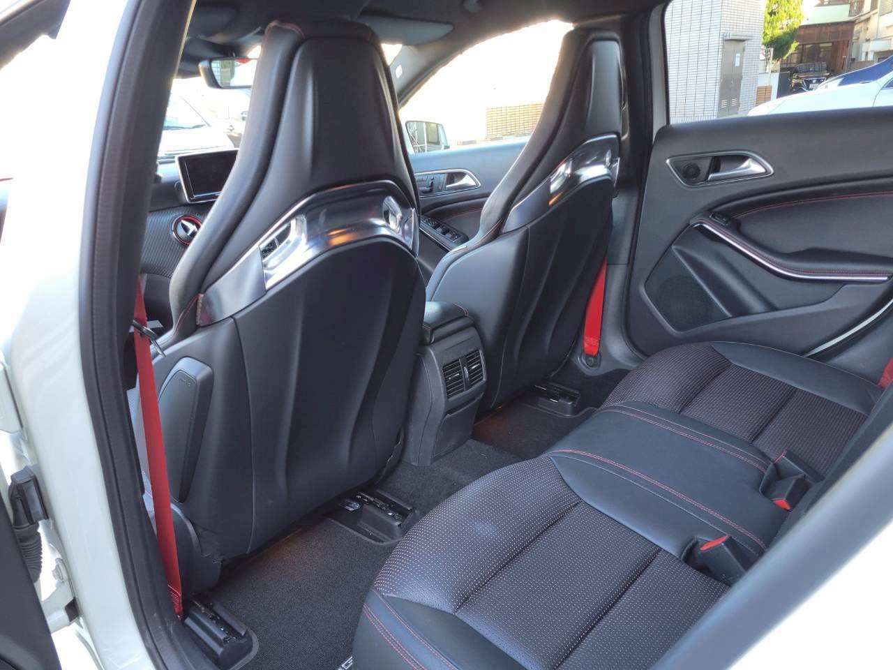 ベンツA45AMG   4WD ホワイト