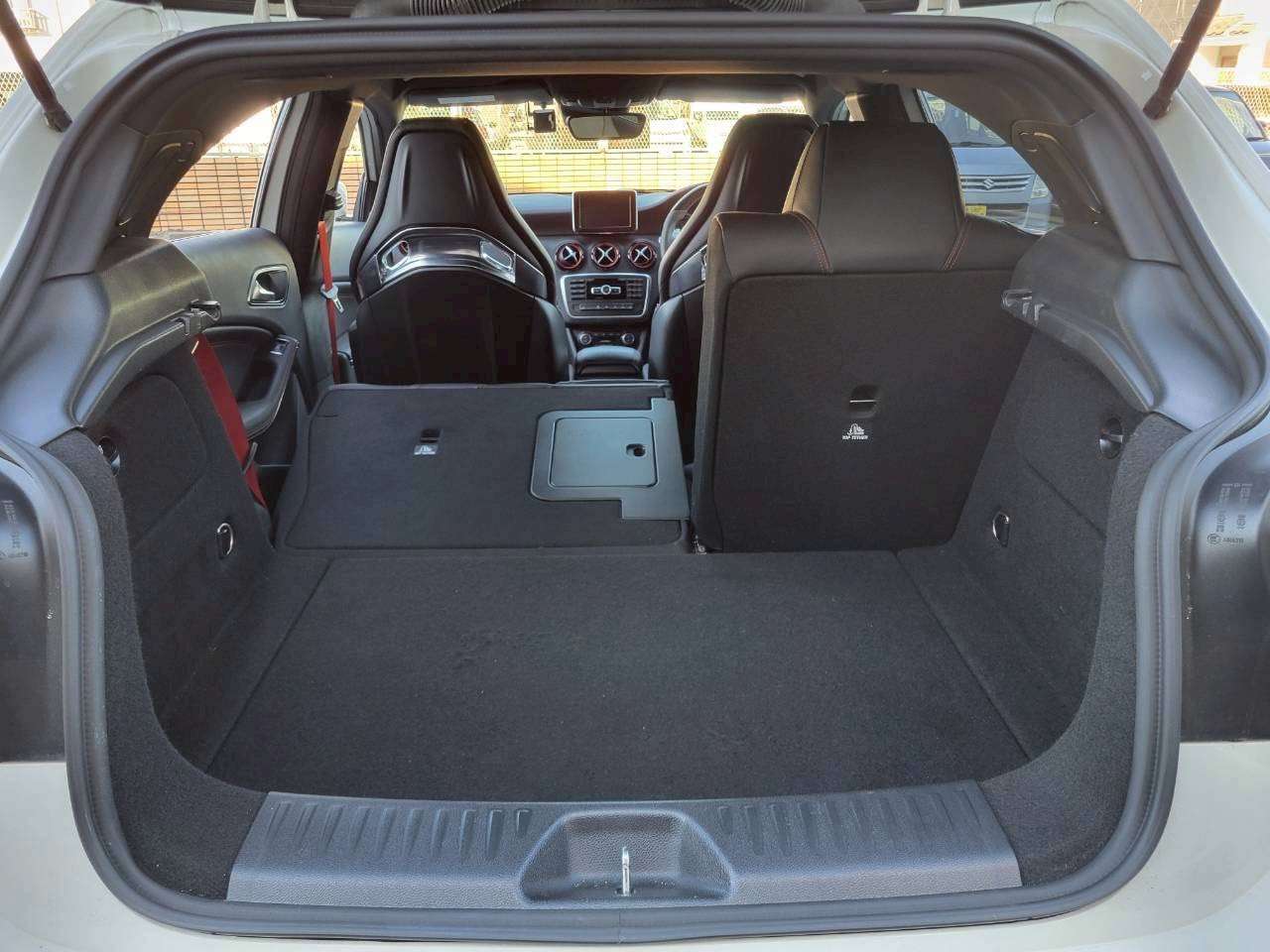 ベンツA45AMG   4WD ホワイト