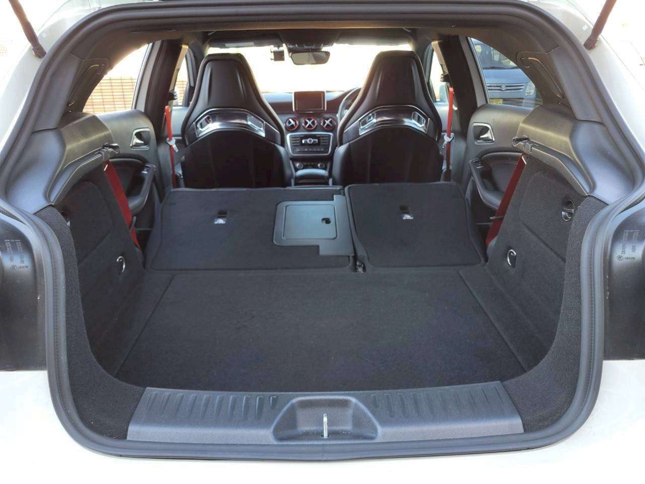 ベンツA45AMG   4WD ホワイト