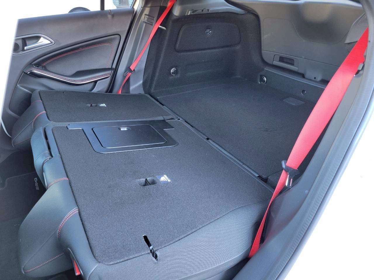 ベンツA45AMG   4WD ホワイト