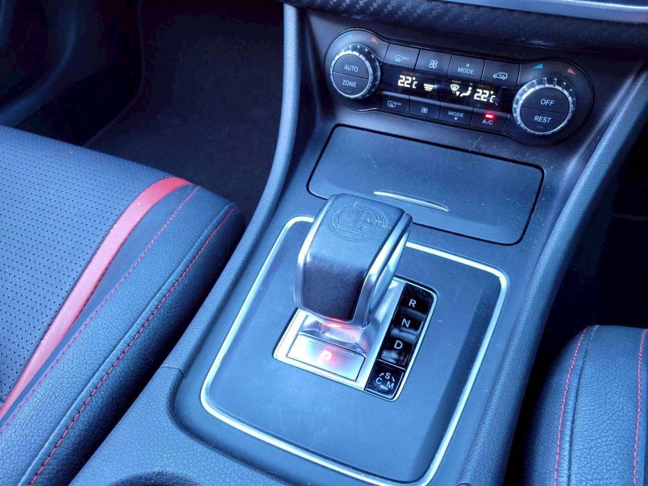 ベンツA45AMG   4WD ホワイト