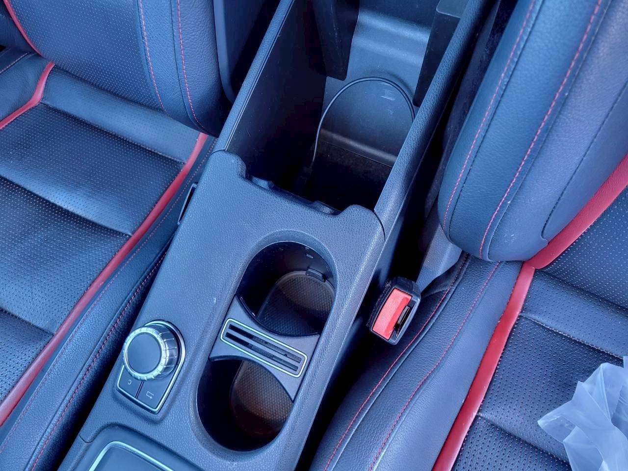 ベンツA45AMG   4WD ホワイト