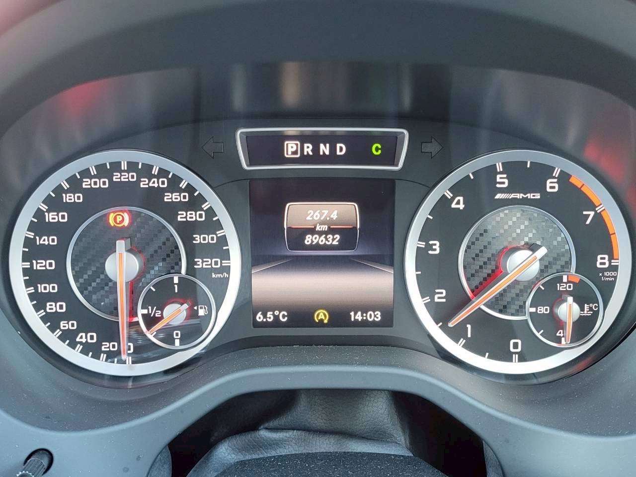 ベンツA45AMG   4WD ホワイト