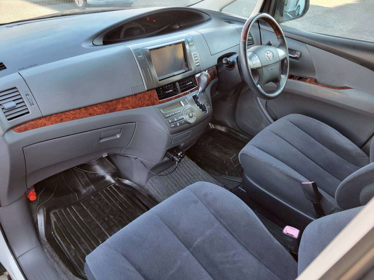 エスティマ　２．４アエラス 中期モデル