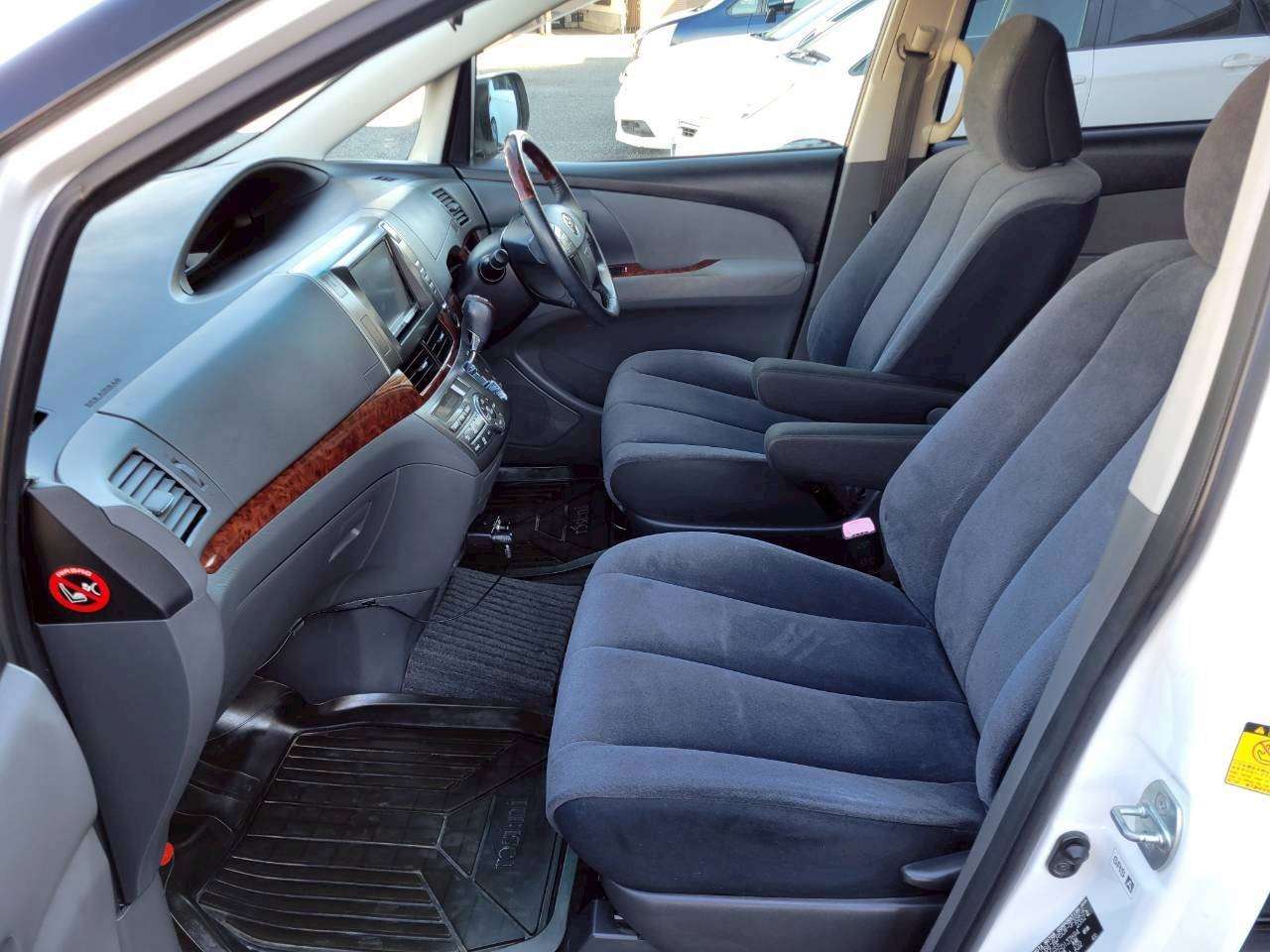 エスティマ　２．４アエラス 中期モデル