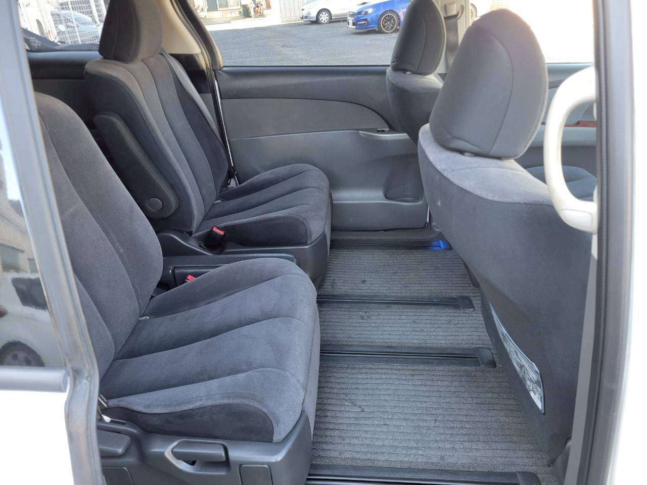 エスティマ　２．４アエラス 中期モデル