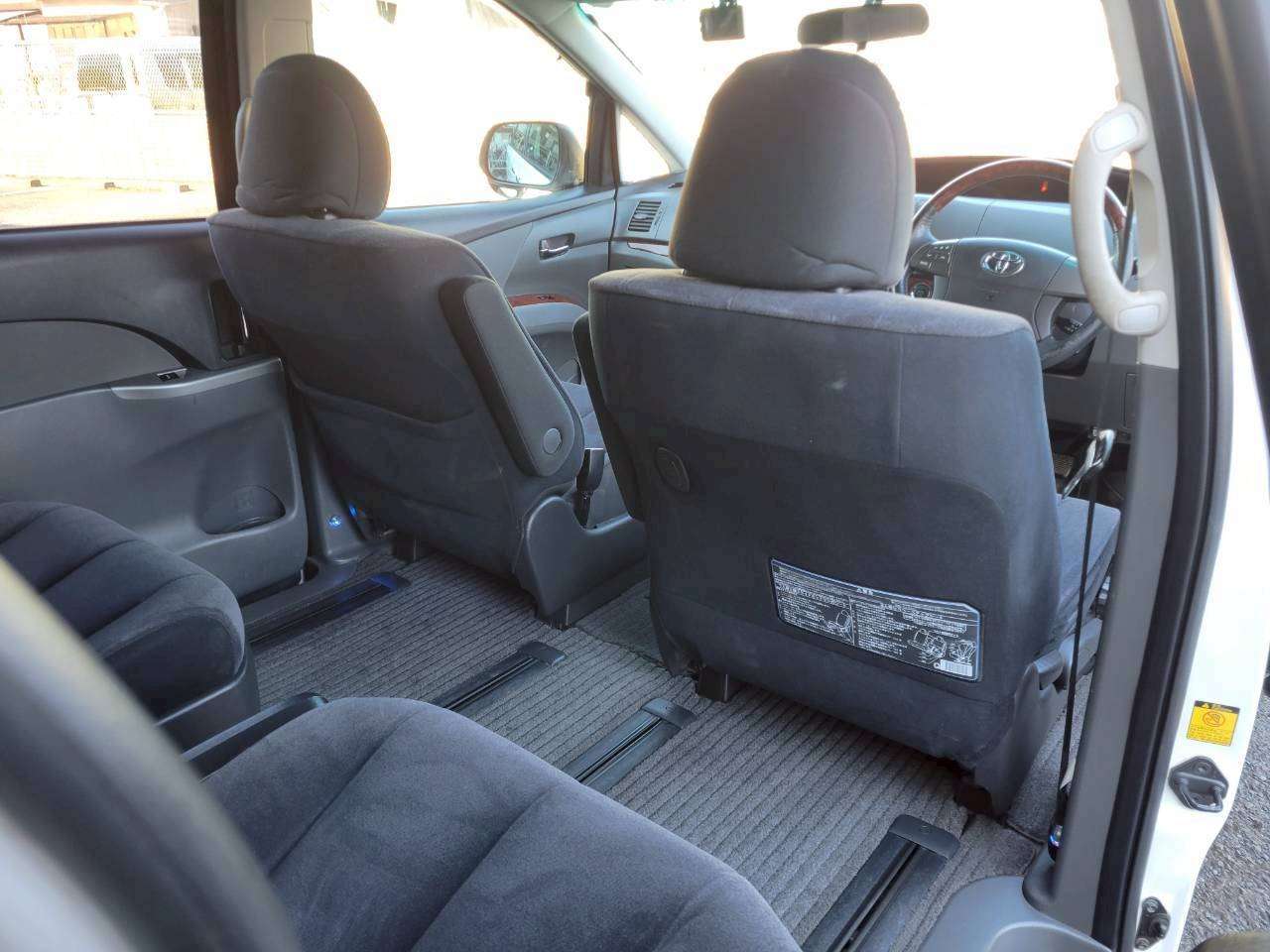 エスティマ　２．４アエラス 中期モデル