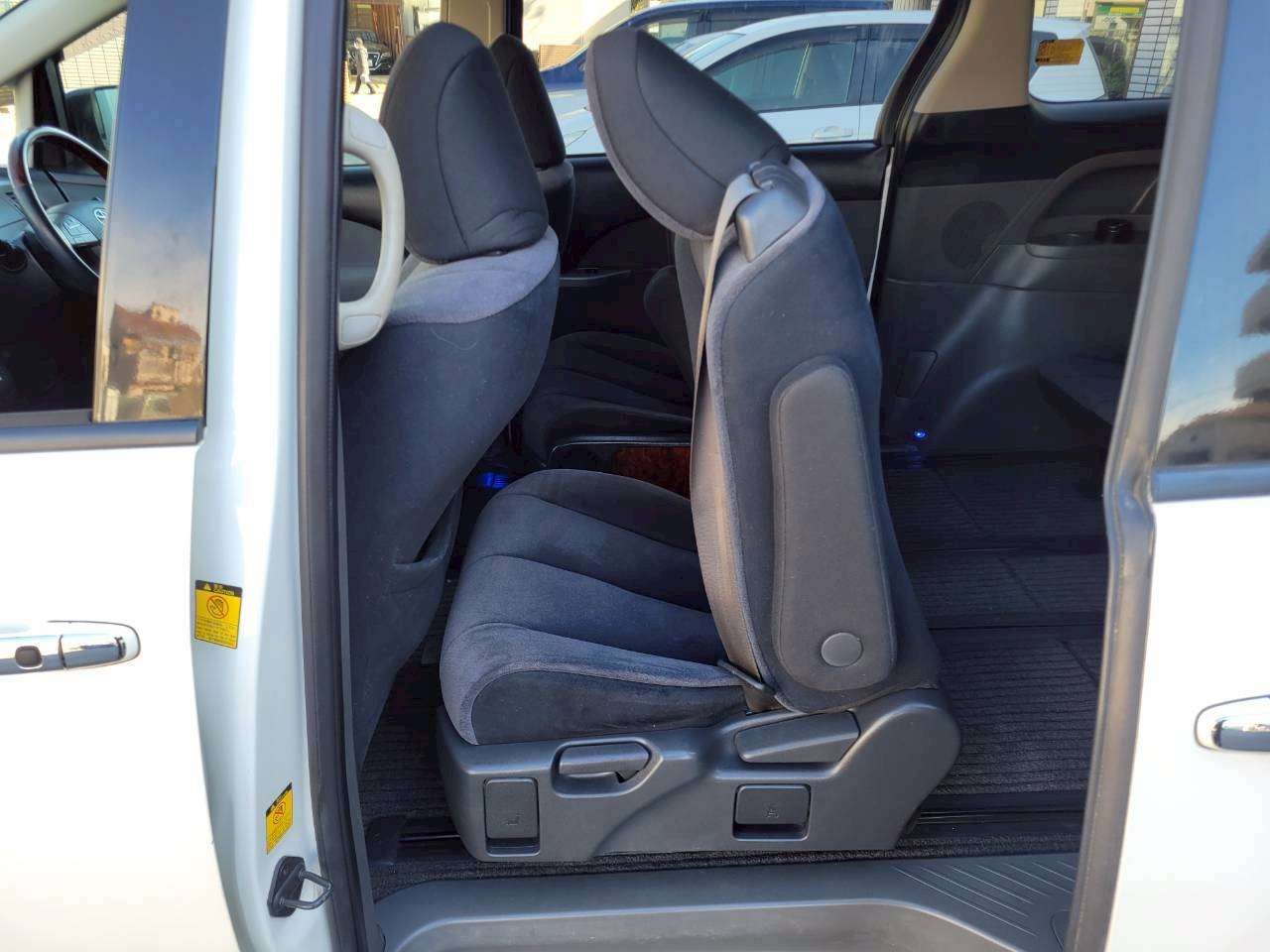 エスティマ　２．４アエラス 中期モデル