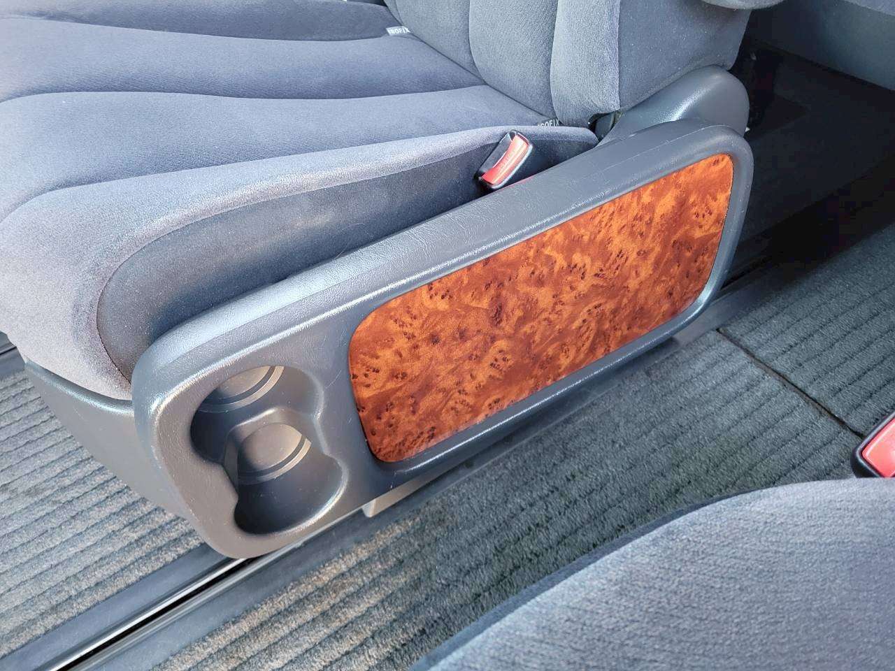 エスティマ　２．４アエラス 中期モデル