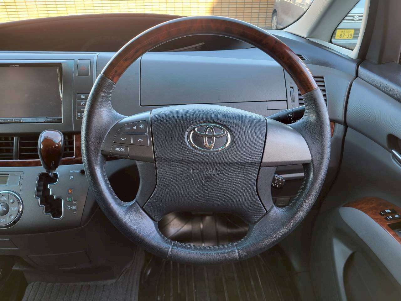 エスティマ　２．４アエラス 中期モデル