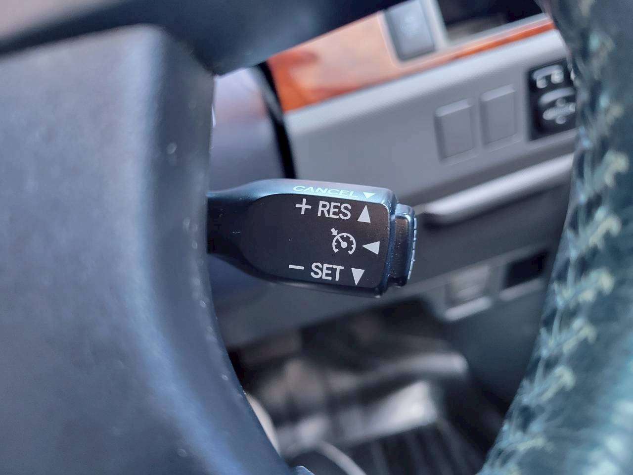 エスティマ　２．４アエラス 中期モデル