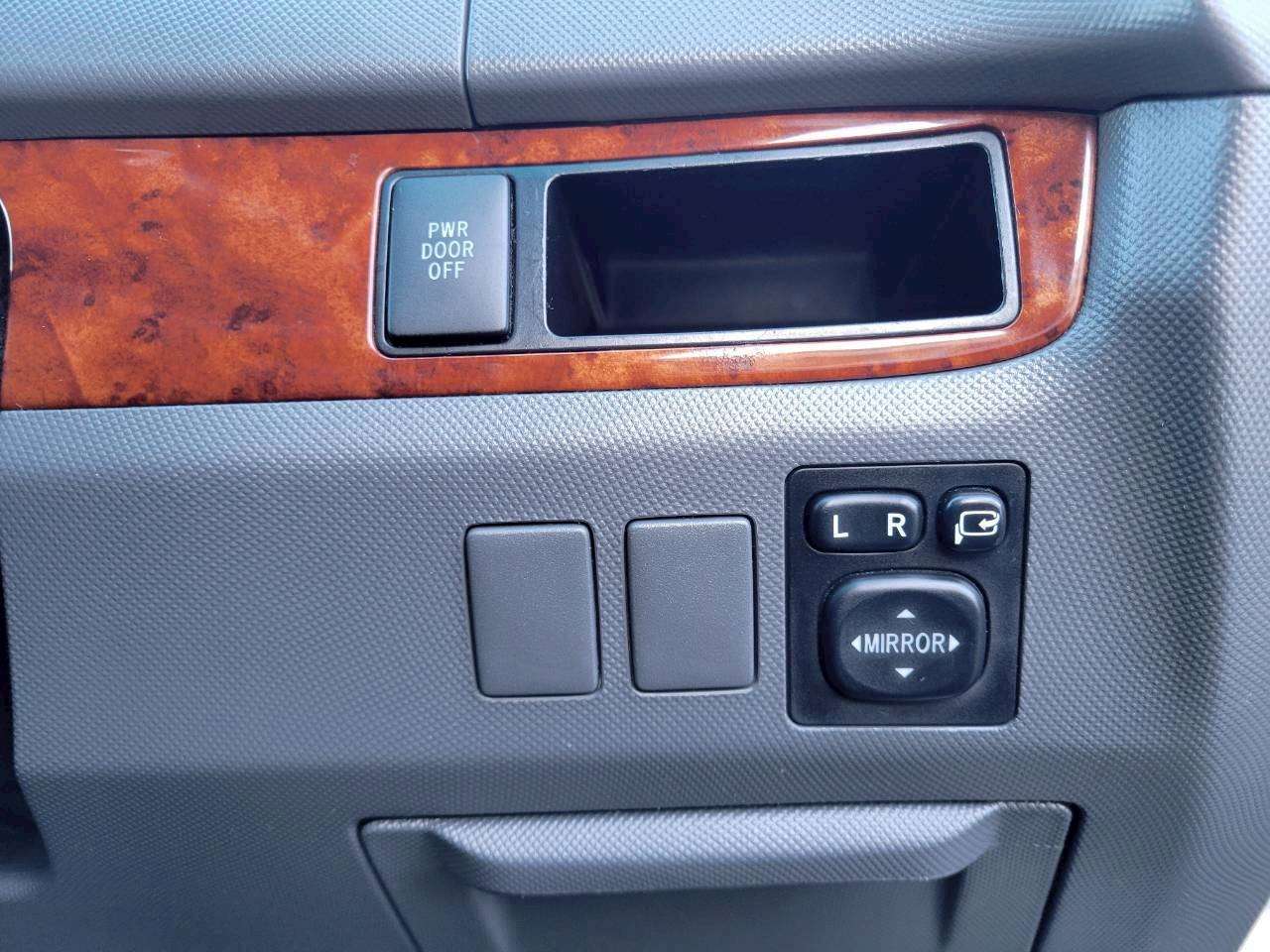 エスティマ　２．４アエラス 中期モデル