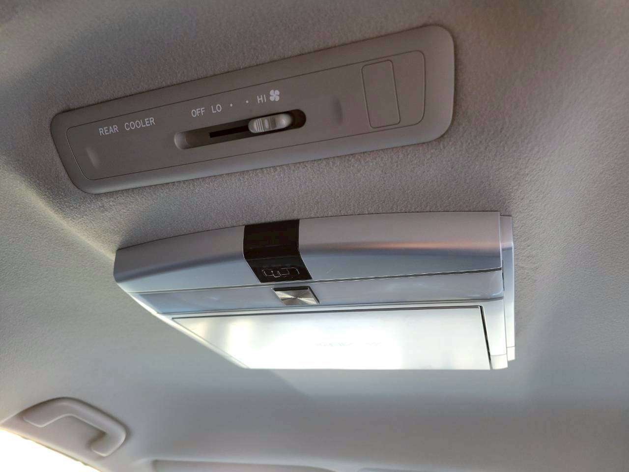 エスティマ　２．４アエラス 中期モデル