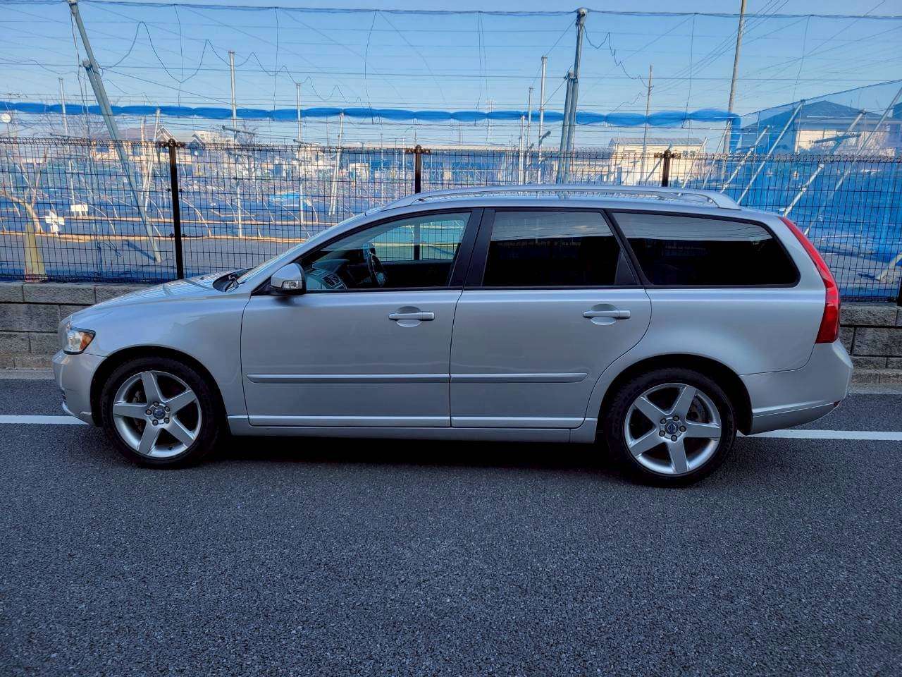 ボルボV50　2.0クラシック　特別仕様車