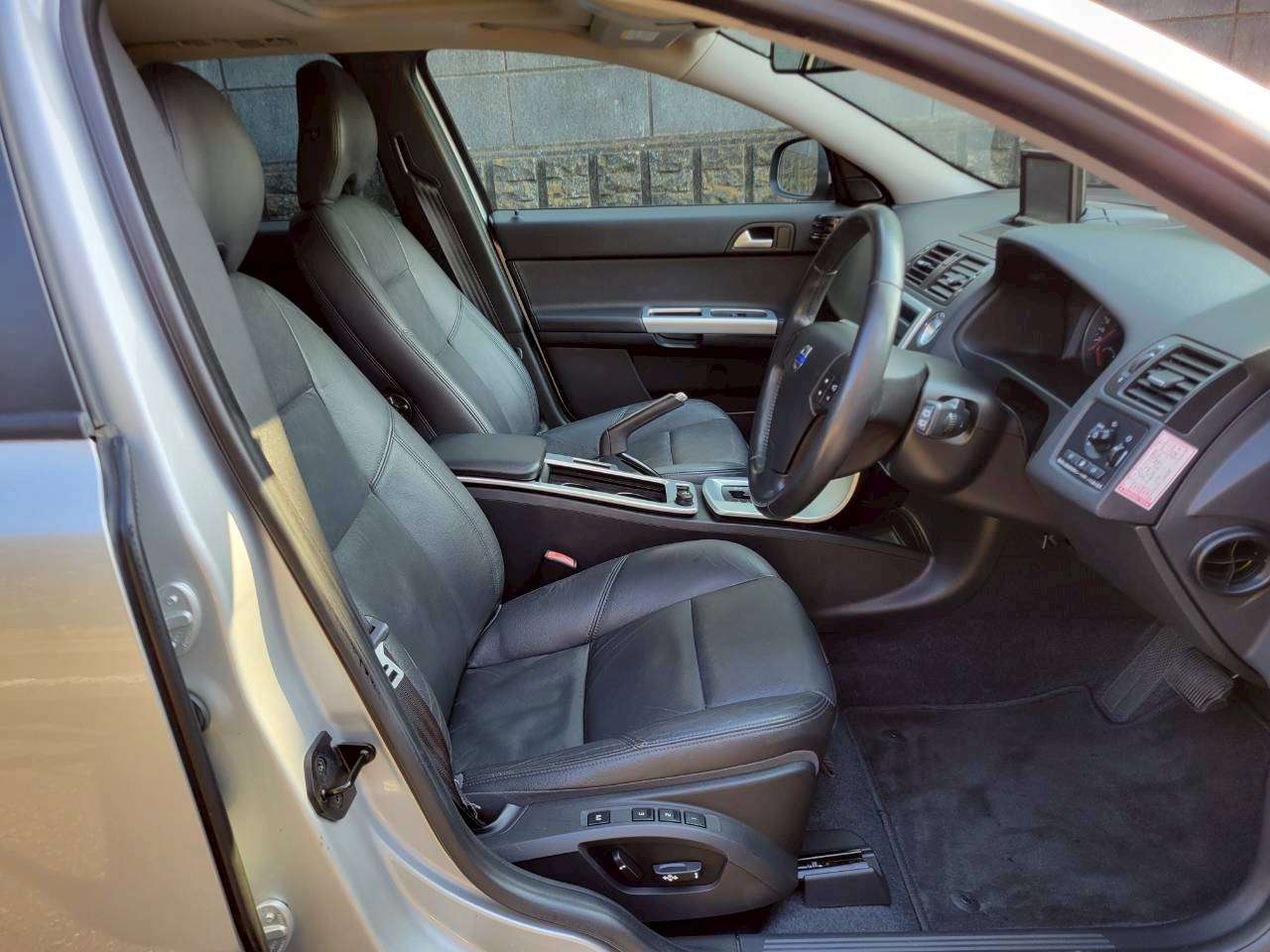 ボルボV50　2.0クラシック　特別仕様車