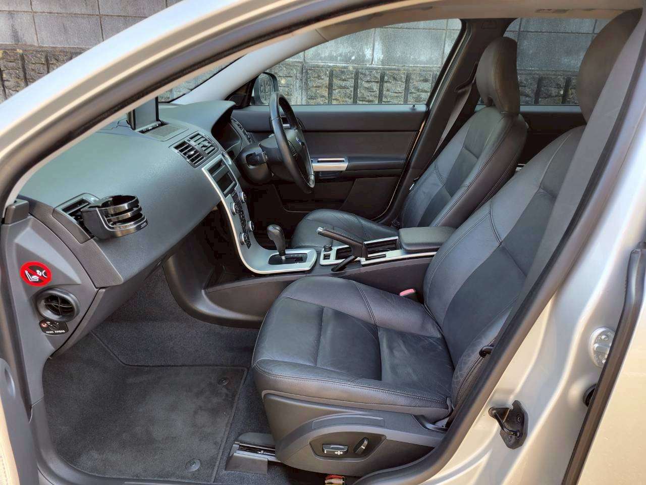 ボルボV50　2.0クラシック　特別仕様車