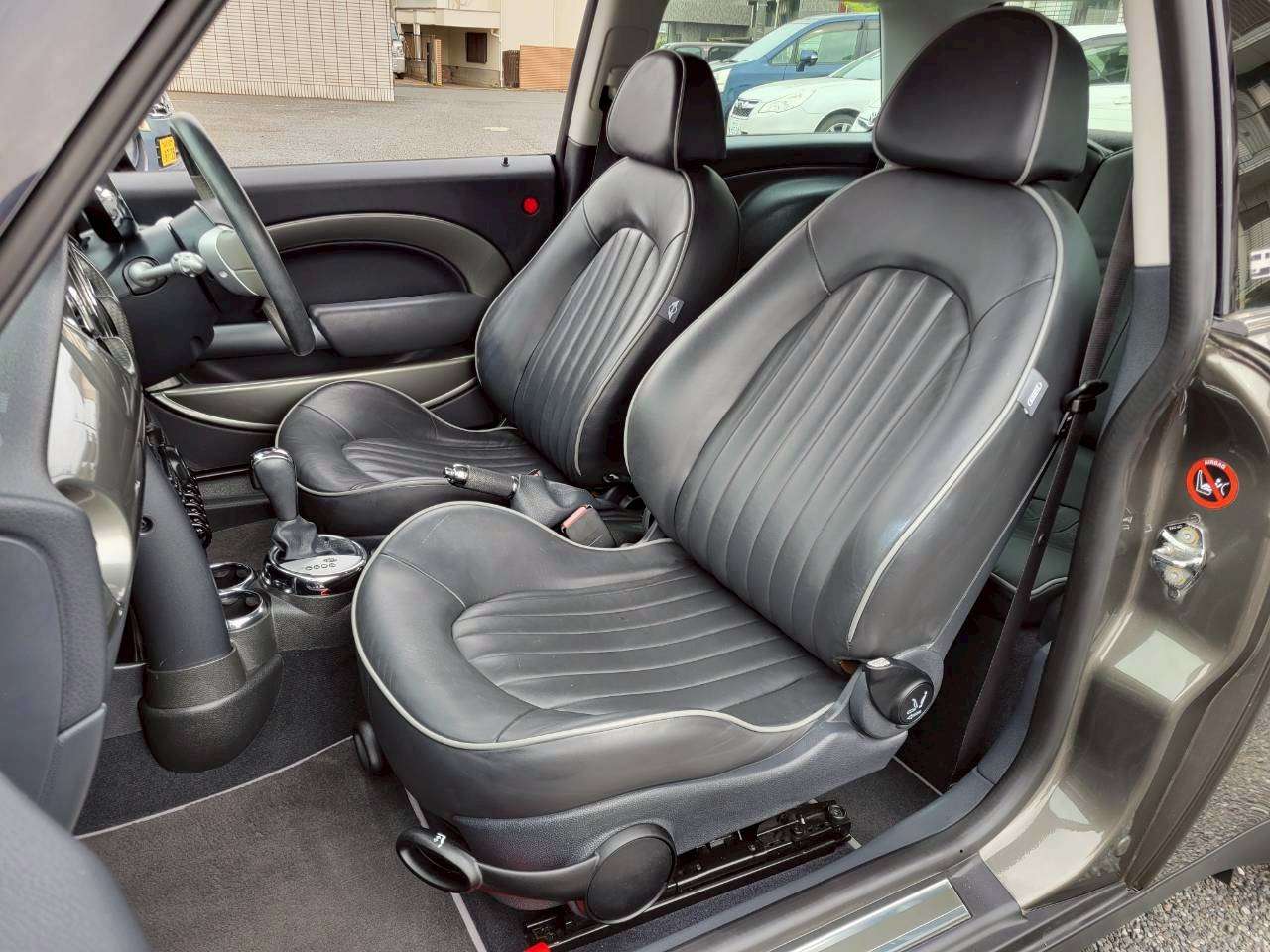 ＢＭＷミニ パークレーン（特別仕様車）21000キロ