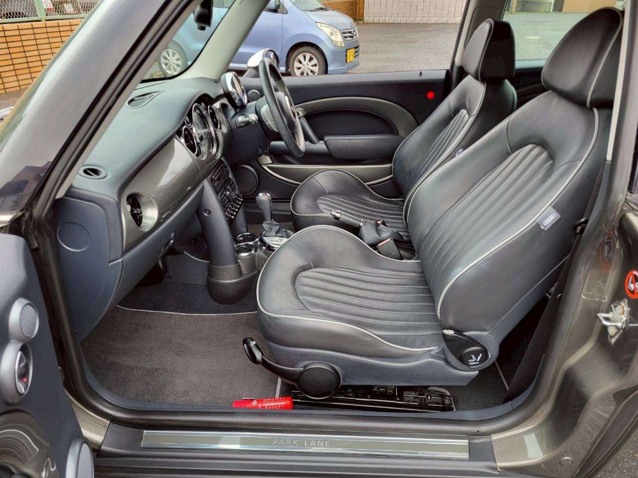 ＢＭＷミニ パークレーン（特別仕様車）21000キロ