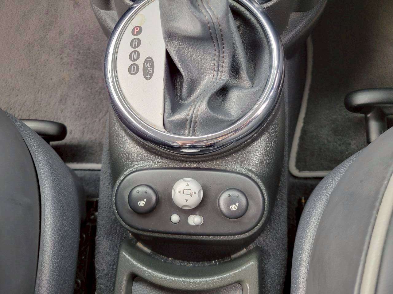 ＢＭＷミニ パークレーン（特別仕様車）21000キロ