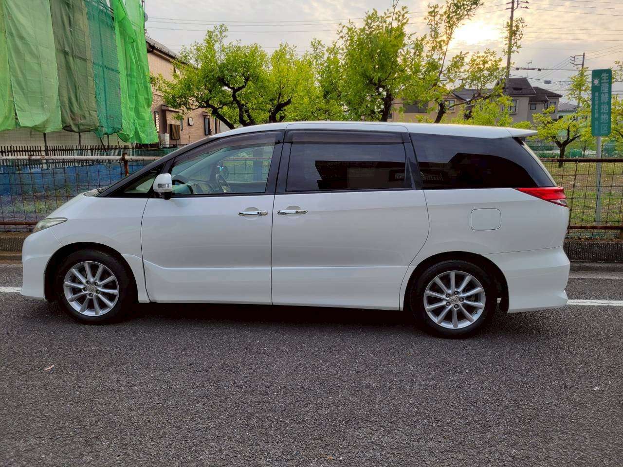 エスティマ　２．４アエラス 中期モデル　Wムーンルーフ