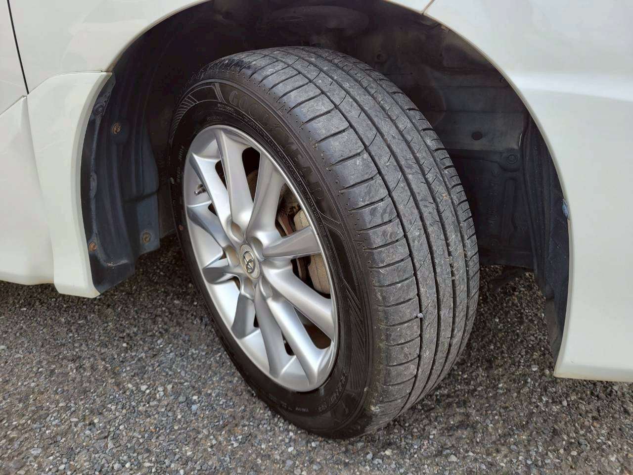 エスティマ　２．４アエラス 中期モデル　Wムーンルーフ