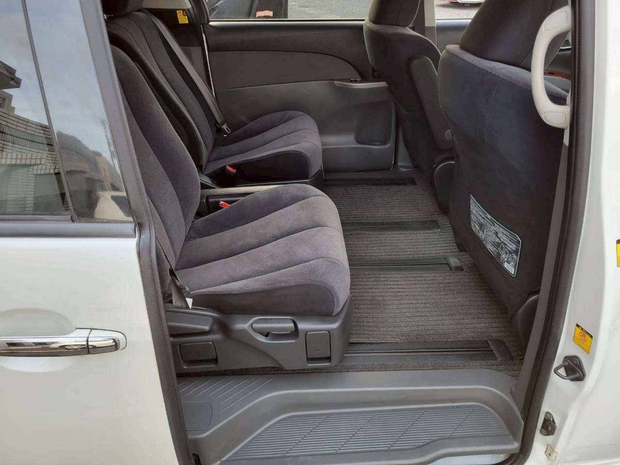 エスティマ　２．４アエラス 中期モデル　Wムーンルーフ