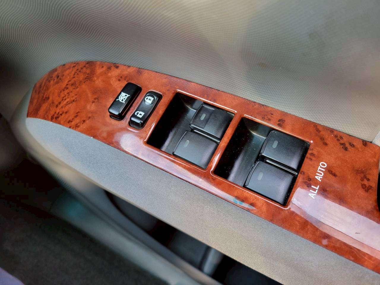 エスティマ　２．４アエラス 中期モデル　Wムーンルーフ