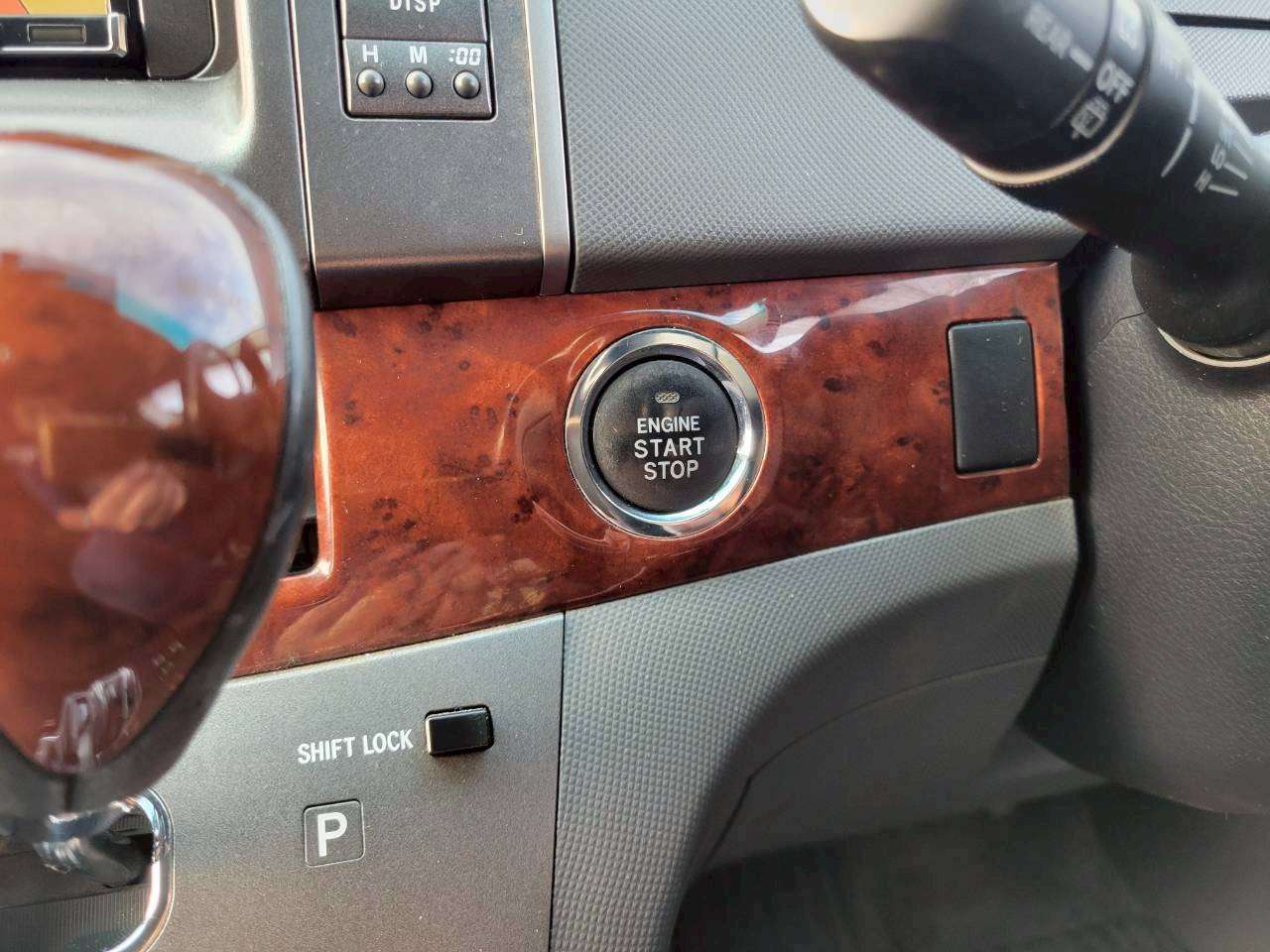 エスティマ　２．４アエラス 中期モデル　Wムーンルーフ