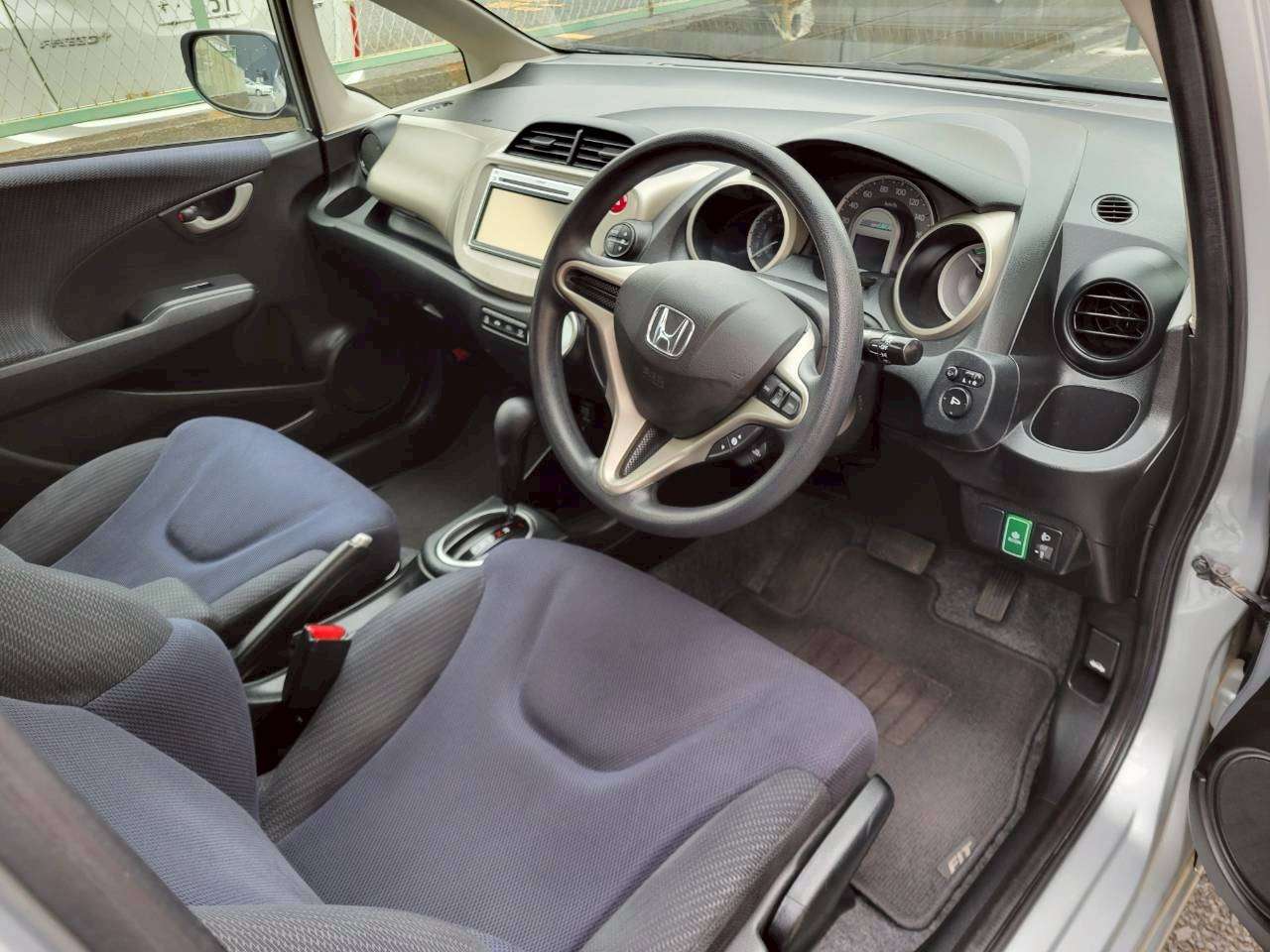 フィット　ハイブリッド　