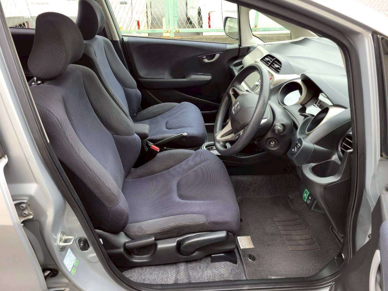 フィット　ハイブリッド　