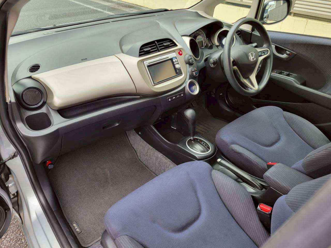 フィット　ハイブリッド　