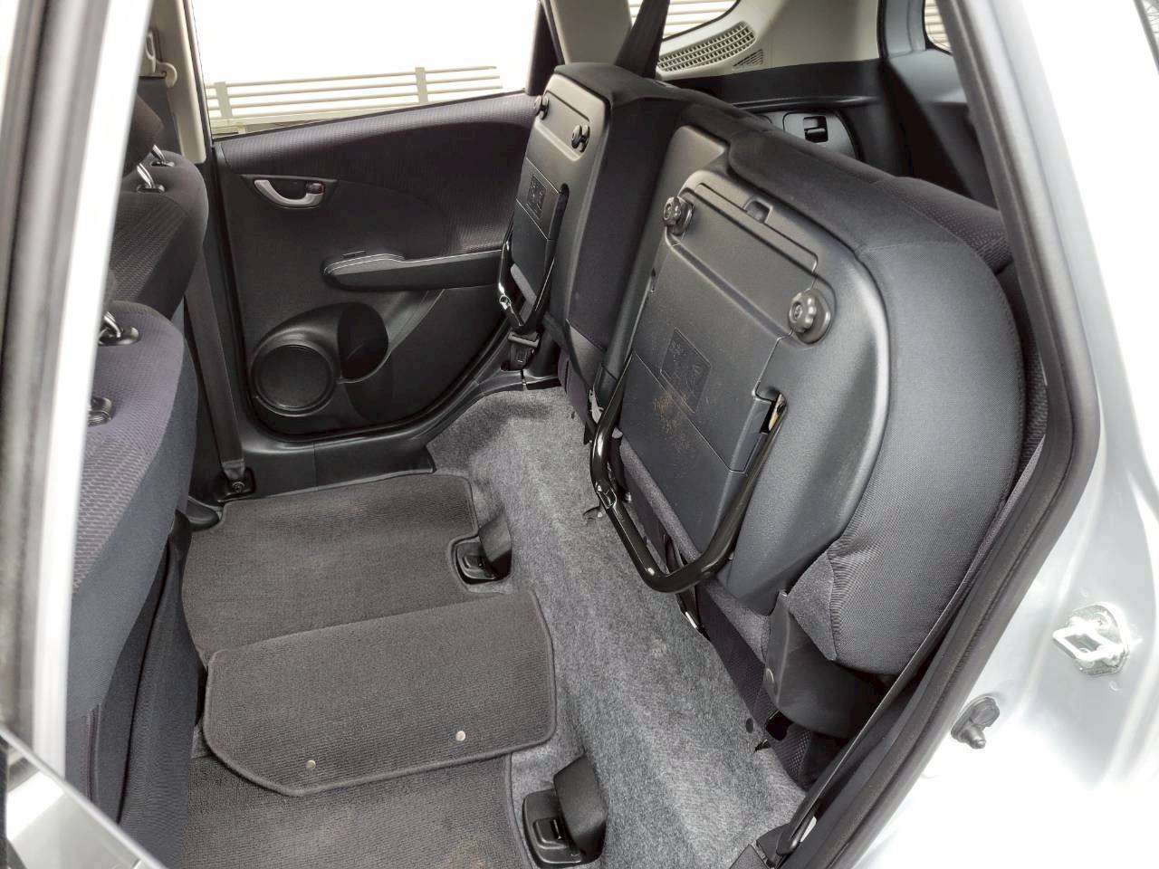 フィット　ハイブリッド　