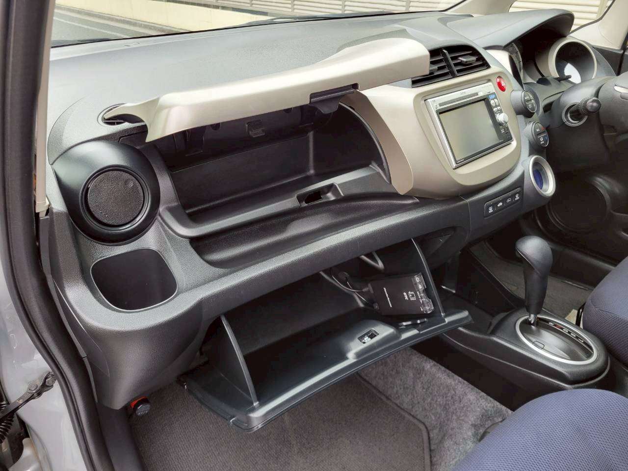 フィット　ハイブリッド　