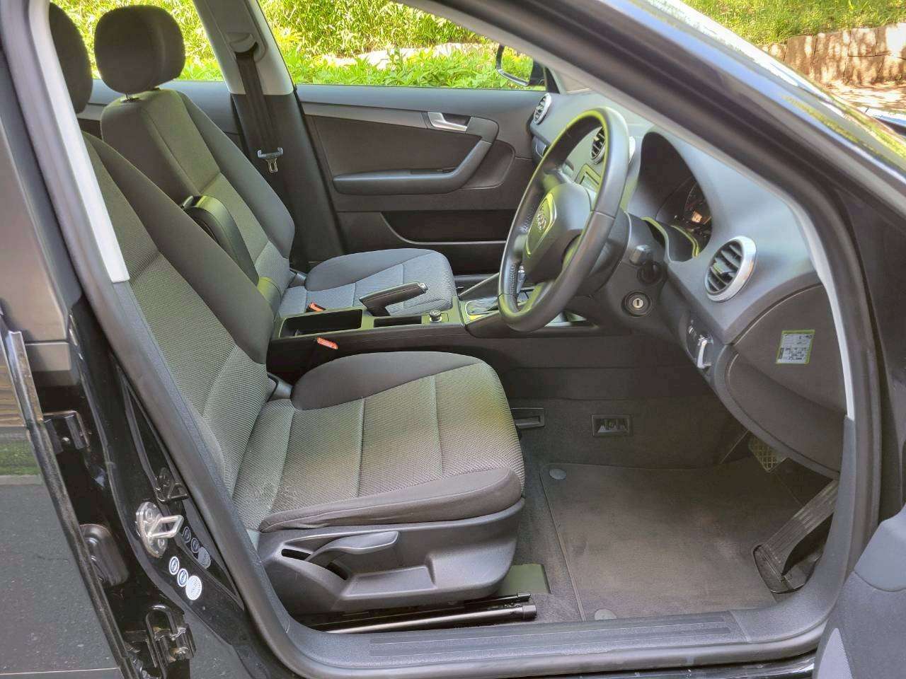 アウディA3　1.4TFSI　