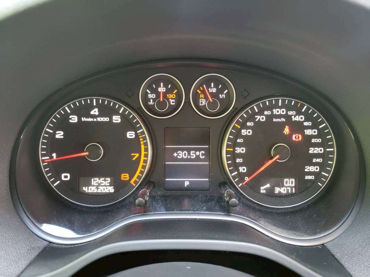 アウディA3　1.4TFSI　