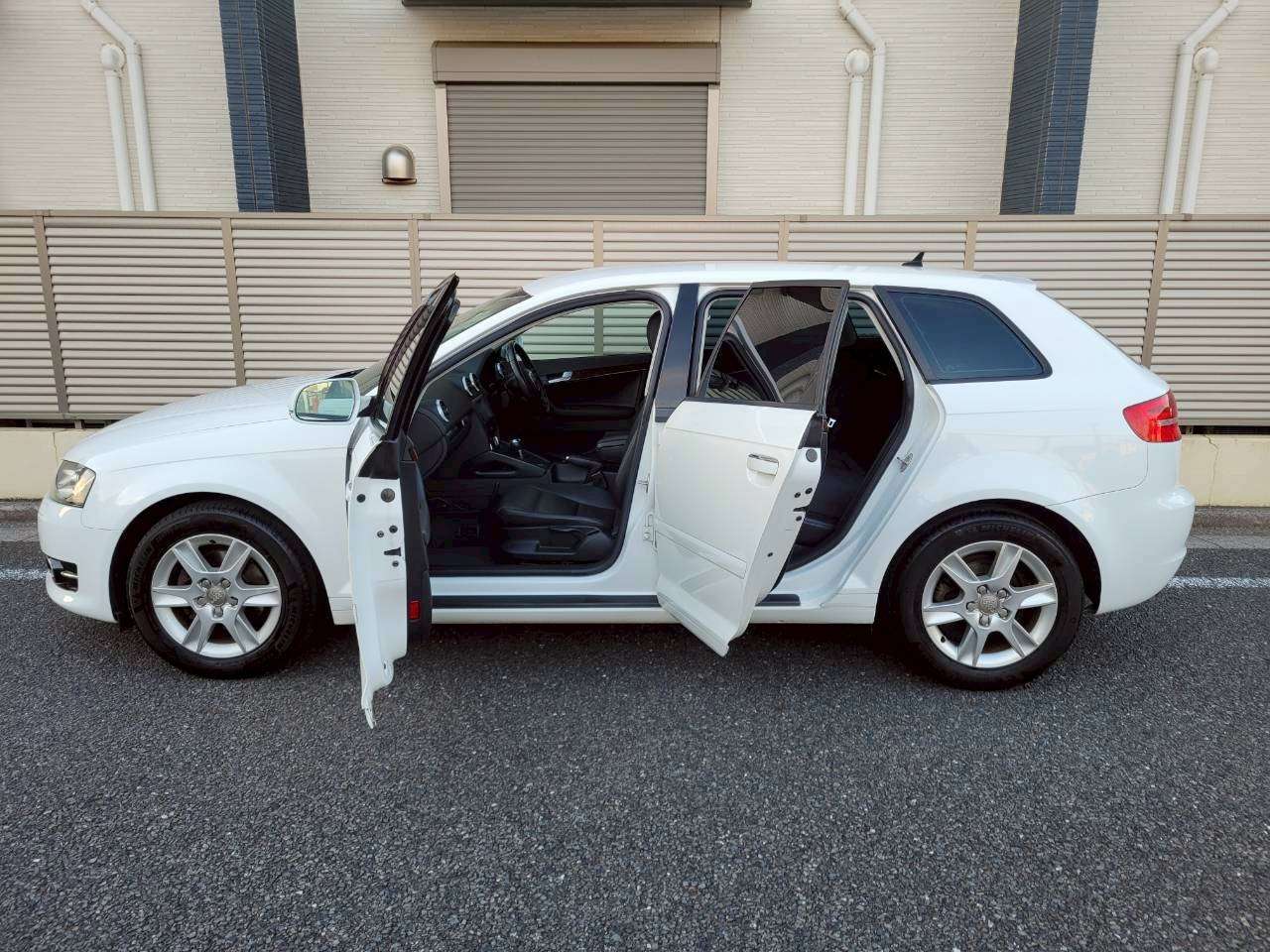 アウディA3　1.4TFSI　SEパッケージ